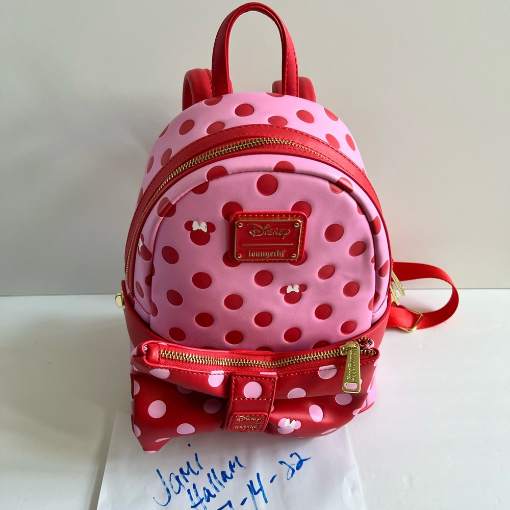 Loungefly Minnie Mouse backpack NWT